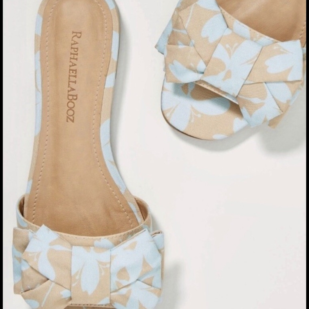 Anthropologie Women's Tan and Blue Floral Sandals